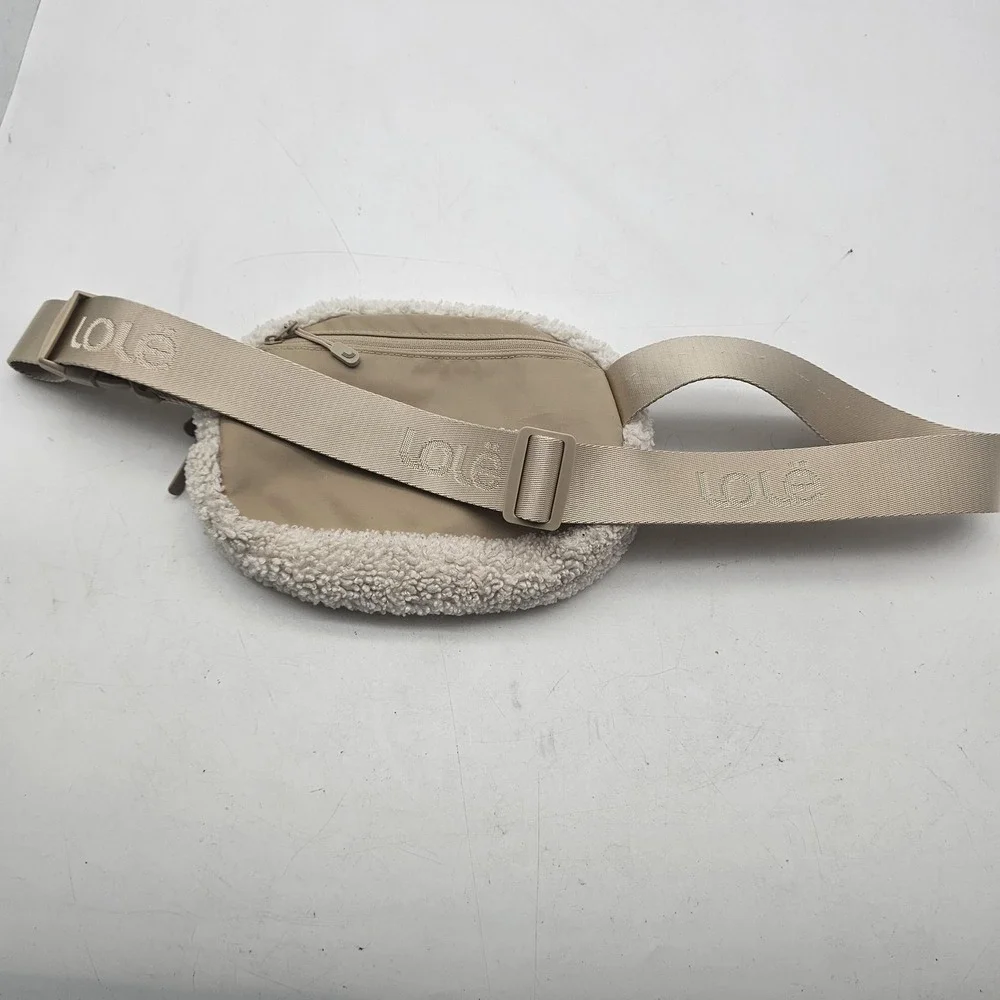 Lole Belt Bag Womens Small Beige Faux Fur Fleece Fanny Pack Zip Adjustable Strap